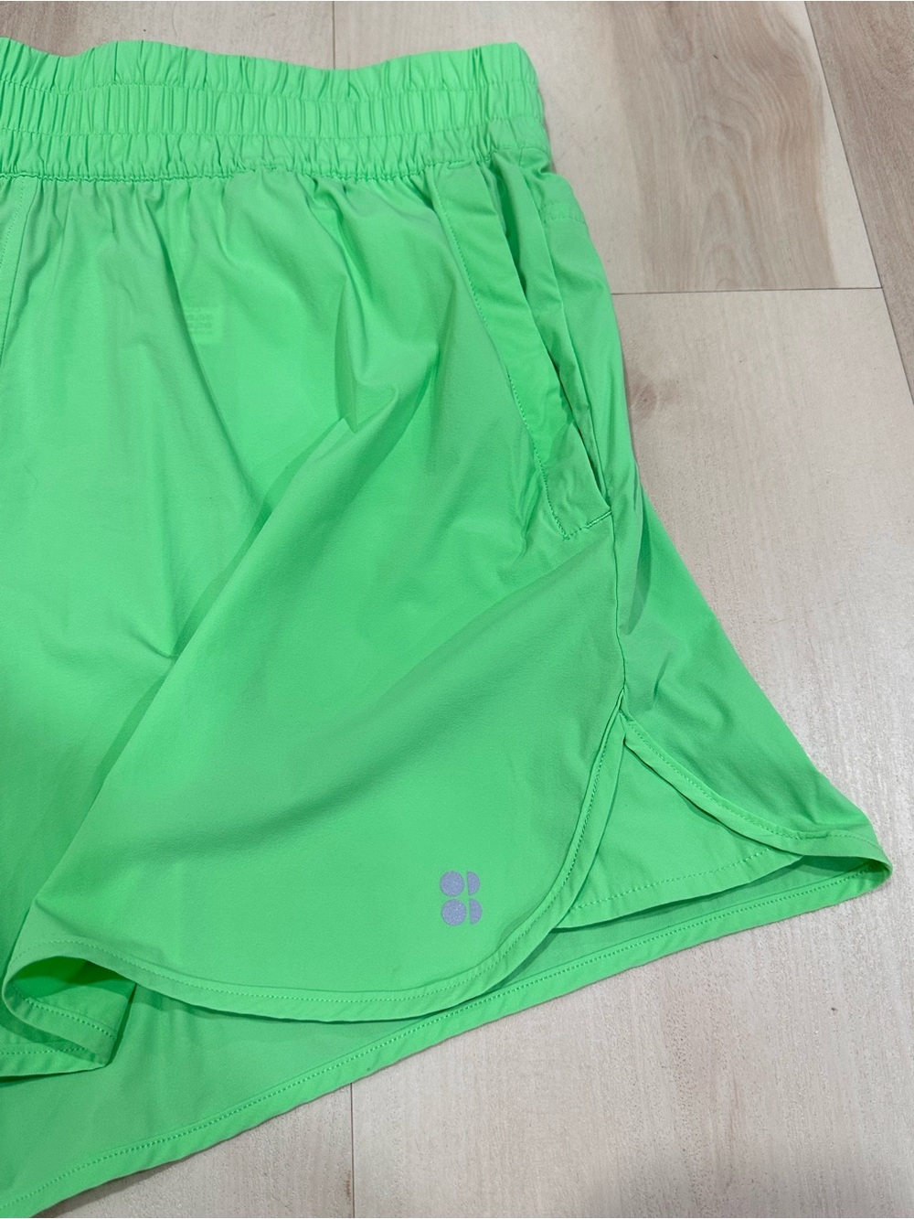 Sweaty Betty Relay Shell Shorts Sz L Zest Green running training lightweight - Picture 11 of 15